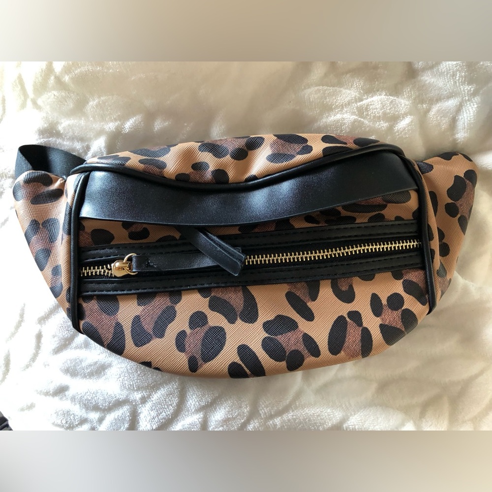 Leopard Print Fanni Pack Waist Bag, cross body, never used